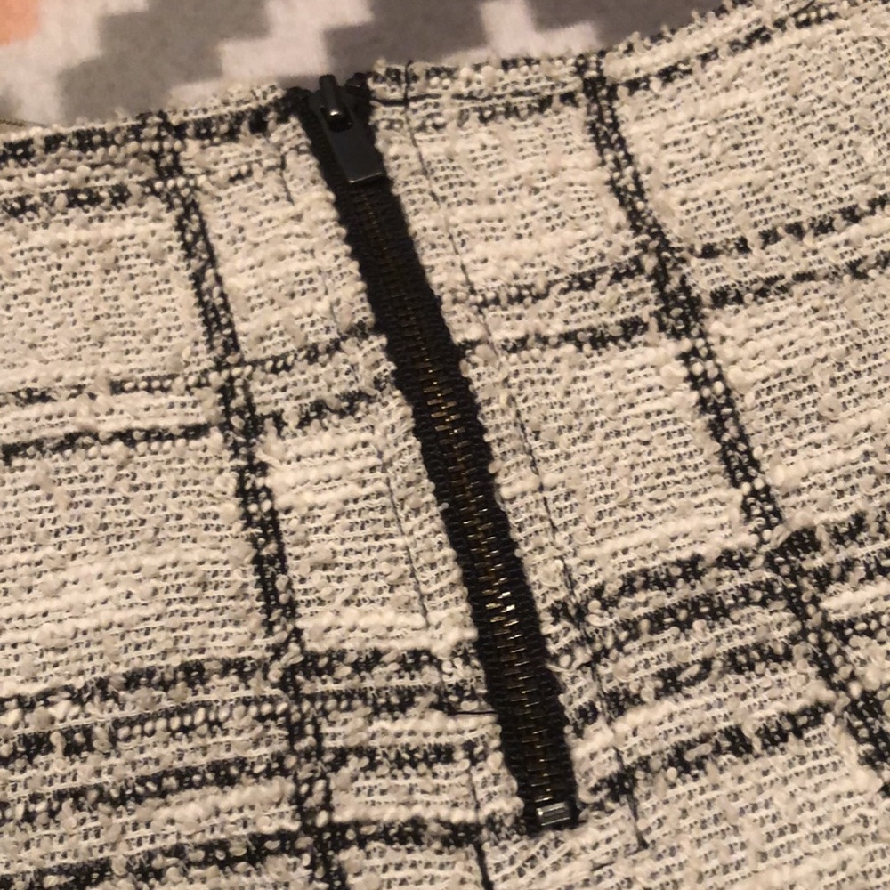 Banana Republic Square Patterned Top Size XS - Picture 8 of 10